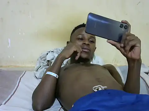 Snapshot of swthairydic chatting on 25, 10, 2025 swthairydic online show from 25, 10, 2025