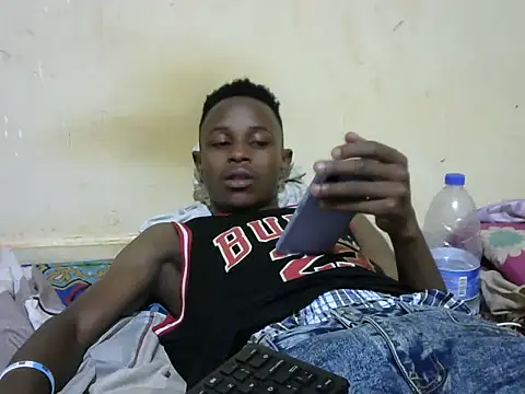 Snapshot of swthairydic chatting on 3, 11, 2025 swthairydic online show from 3, 11, 2025