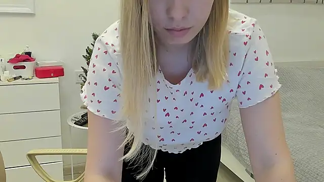 Snapshot of Mia_shy1 chatting on 28, 12, 2024 Mia shy1 online show from 28, 12, 2024