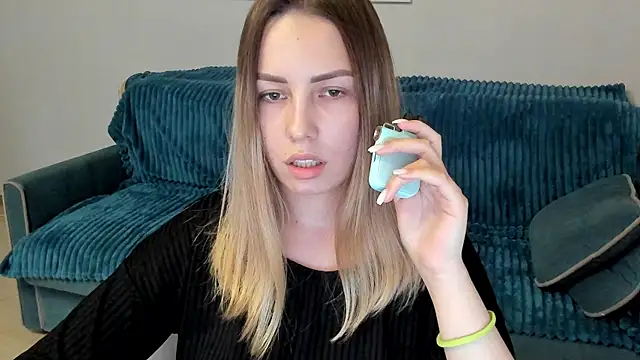 Snapshot of Mia_shy1 chatting on 2, 2, 2025 Mia shy1 online show from 2, 2, 2025