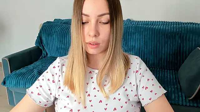 Snapshot of Mia_shy1 chatting on 7, 2, 2025 Mia shy1 online show from 7, 2, 2025