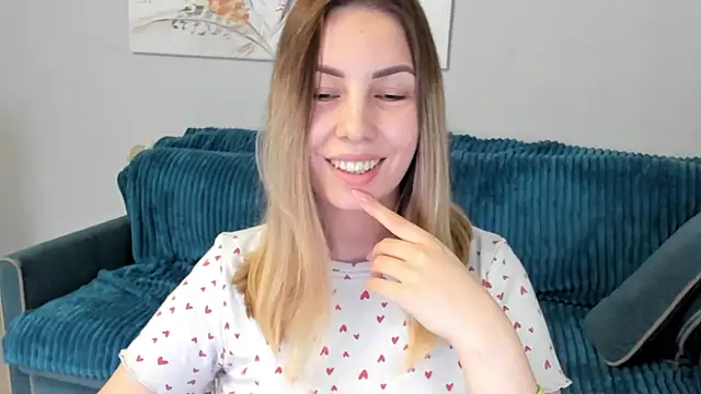 Snapshot of Mia_shy1 chatting on 18, 2, 2025 Mia shy1 online show from 18, 2, 2025