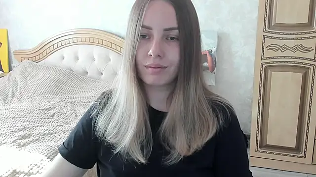 Snapshot of Mia_shy1 chatting on 6, 10, 2025 Mia shy1 online show from 6, 10, 2025