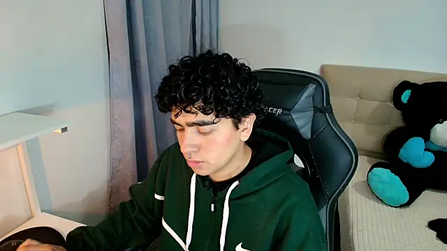  nickconnor01 online show from 10, 12, 2024