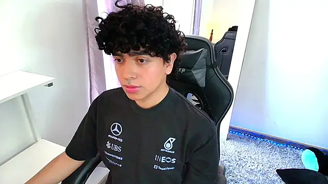  nickconnor01 online show from 7, 1, 2025