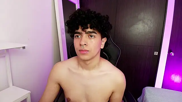  nickconnor01 online show from 13, 2, 2025