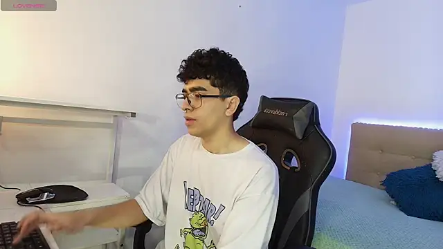  nickconnor01 online show from 14, 11, 2025