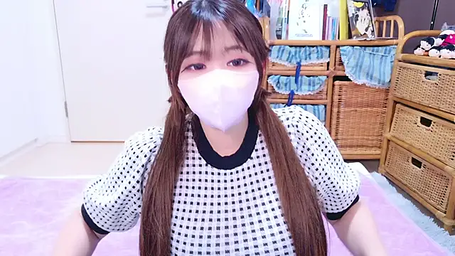 Snapshot of Megu_Melon chatting on 8, 10, 2025 Megu Melon online show from 8, 10, 2025