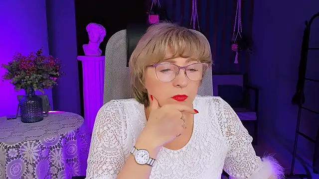 sugar vivien online show from 9, 1, 2025