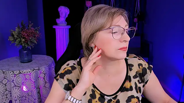 sugar vivien online show from 15, 1, 2025