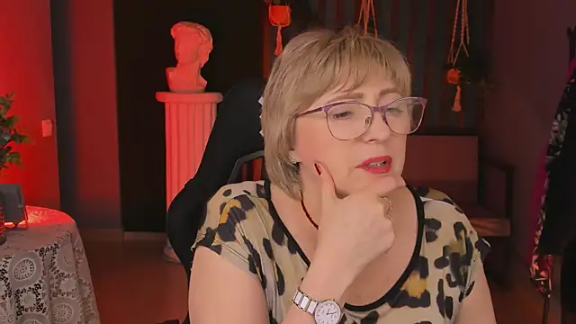 sugar vivien online show from 12, 3, 2025