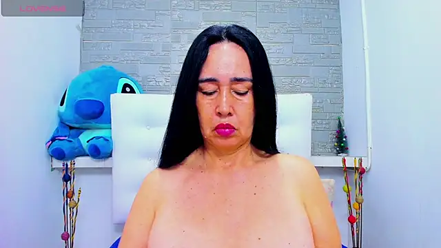 HorniestMilf online show from 12, 11, 2025