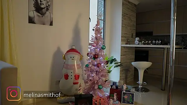 Snapshot of Melina-Smith chatting on 7, 12, 2024 Melina-Smith online show from 7, 12, 2024