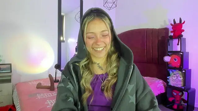 alisson zafiro  online show from 18, 12, 2024