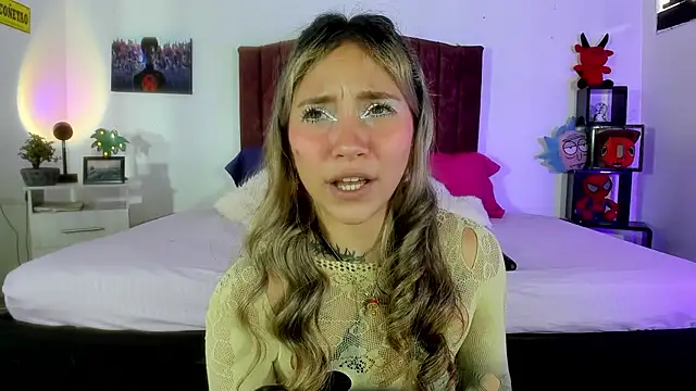 alisson zafiro  online show from 13, 1, 2025