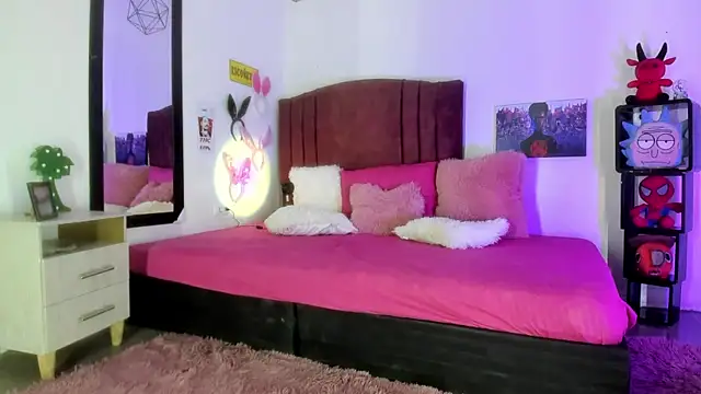 alisson zafiro  online show from 23, 1, 2025