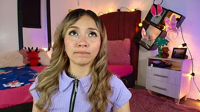 alisson zafiro  online show from 11, 3, 2025