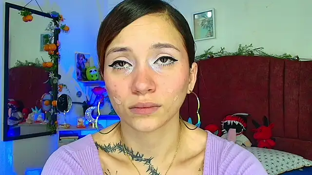 alisson zafiro  online show from 13, 4, 2026