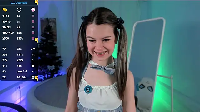 Snapshot of Lil_Amelie chatting on 13, 12, 2024 Lil Amelie online show from 13, 12, 2024