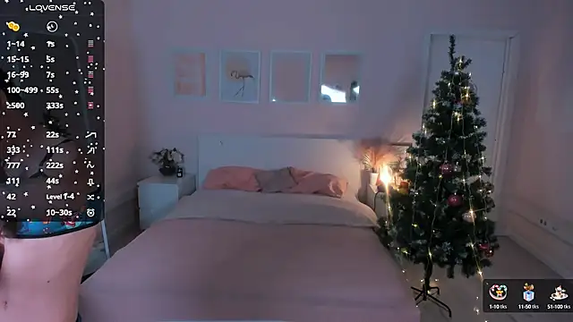 Snapshot of Lil_Amelie chatting on 4, 1, 2025 Lil Amelie online show from 4, 1, 2025