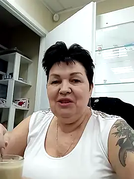 Snapshot of FantasyMichelle chatting on 6, 1, 2025 FantasyMichelle online show from 6, 1, 2025