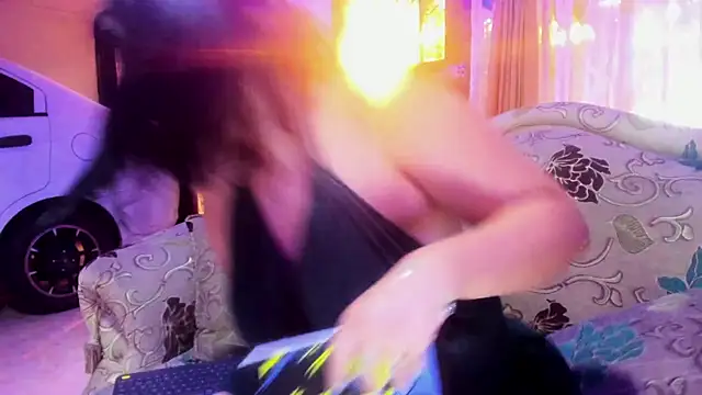 Snapshot of MelannyBell chatting on 18, 1, 2025 MelannyBell online show from 18, 1, 2025