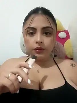 Snapshot of MelannyBell chatting on 16, 2, 2025 MelannyBell online show from 16, 2, 2025