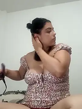 Snapshot of MelannyBell chatting on 21, 3, 2025 MelannyBell online show from 21, 3, 2025