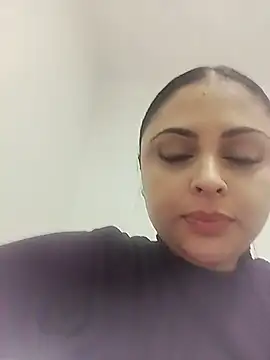 Snapshot of MelannyBell chatting on 13, 12, 2025 MelannyBell online show from 13, 12, 2025