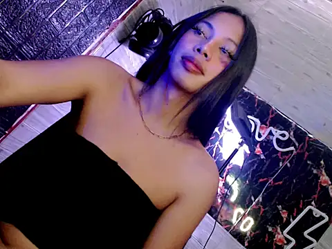 Snapshot of whiteladyboy chatting on 20, 10, 2025 whiteladyboy online show from 20, 10, 2025