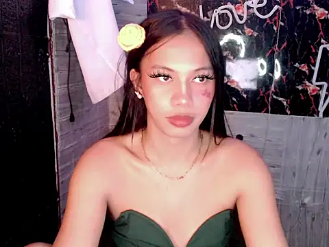 Snapshot of whiteladyboy chatting on 23, 10, 2025 whiteladyboy online show from 23, 10, 2025