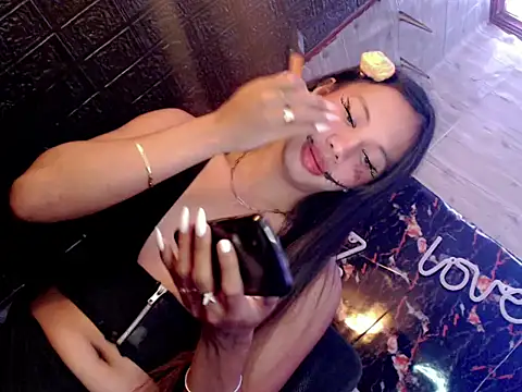 Snapshot of whiteladyboy chatting on 29, 10, 2025 whiteladyboy online show from 29, 10, 2025