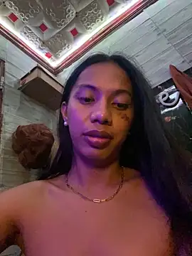 Snapshot of whiteladyboy chatting on 17, 11, 2025 whiteladyboy online show from 17, 11, 2025