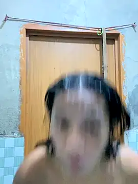 Snapshot of whiteladyboy chatting on 23, 11, 2025 whiteladyboy online show from 23, 11, 2025