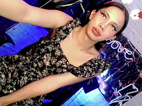 Snapshot of whiteladyboy chatting on 19, 12, 2025 whiteladyboy online show from 19, 12, 2025