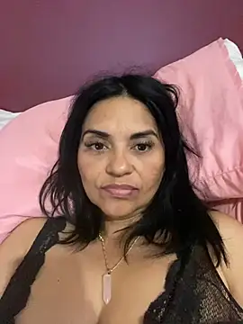 paolagomez  online show from 13, 12, 2024