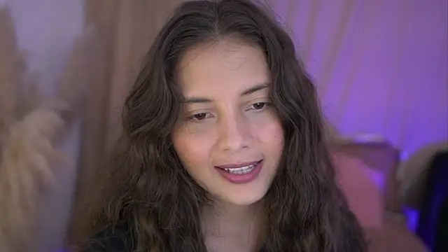 Snapshot of lirio05 chatting on 20, 9, 2025 lirio05 online show from 20, 9, 2025