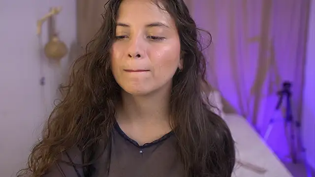 Snapshot of lirio05 chatting on 11, 11, 2025 lirio05 online show from 11, 11, 2025