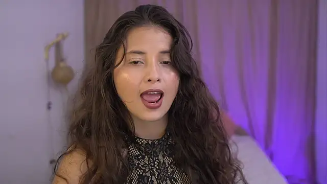 Snapshot of lirio05 chatting on 14, 11, 2025 lirio05 online show from 14, 11, 2025