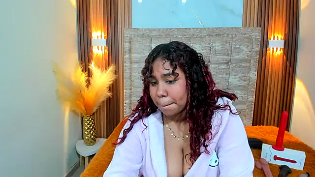 Lizzie Williams  online show from 5, 2, 2025