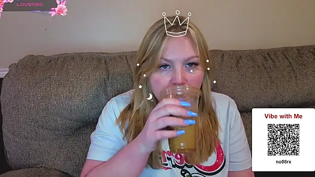 Snapshot of PhatAssBlond chatting on 13, 3, 2026 PhatAssBlond online show from 13, 3, 2026