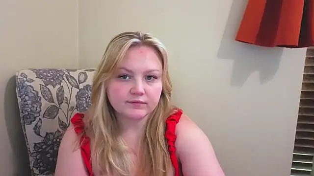 Snapshot of PhatAssBlond chatting on 25, 3, 2026 PhatAssBlond online show from 25, 3, 2026