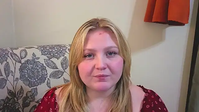 Snapshot of PhatAssBlond chatting on 27, 3, 2026 PhatAssBlond online show from 27, 3, 2026