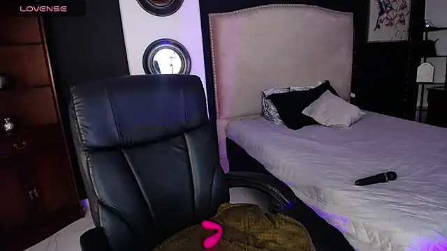 Snapshot of lia_huan chatting on 26, 12, 2024 lia huan online show from 26, 12, 2024