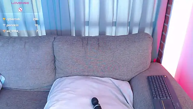 Snapshot of lia_huan chatting on 18, 3, 2025 lia huan online show from 18, 3, 2025