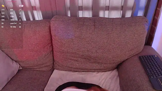 Snapshot of lia_huan chatting on 22, 3, 2025 lia huan online show from 22, 3, 2025