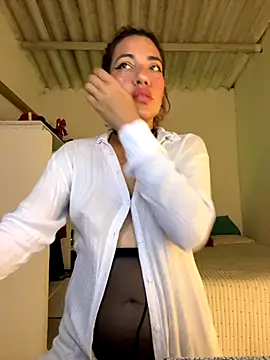 Snapshot of lia_huan chatting on 17, 9, 2025 lia huan online show from 17, 9, 2025