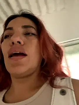 Snapshot of lia_huan chatting on 3, 10, 2025 lia huan online show from 3, 10, 2025