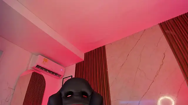 Emiilycollins online show from 12, 12, 2024