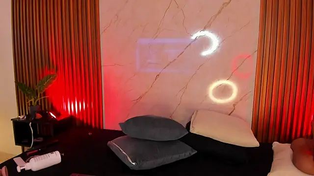 Emiilycollins online show from 26, 1, 2025